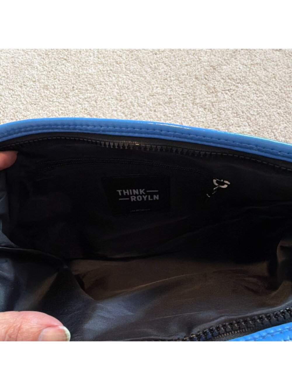 Think Royln Bank Street Bright Blue Quilted Puffer Crossbody Purse Chevron Strap - Picture 4 of 8